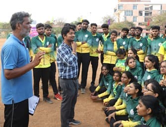 Employees Meet